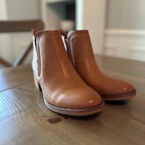 New without box KORKS Tasha Ankle Bootie Women’s Brown Size 6.5
